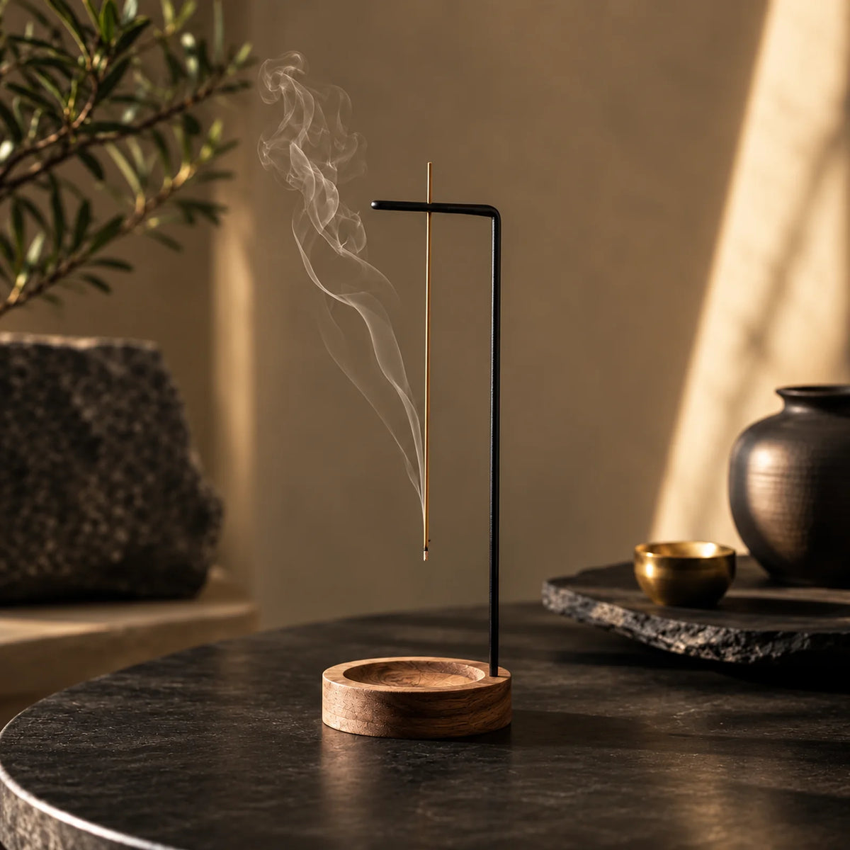 Porte-encens suspendu au design minimaliste