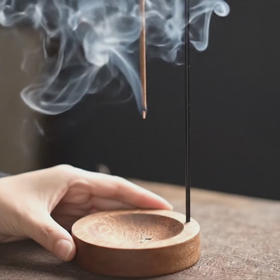 Porte-encens suspendu au design minimaliste
